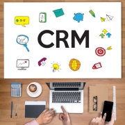 CRM فروشگاهی چیست؟ و چگونه به افزایش فروش سایت کمک میکند